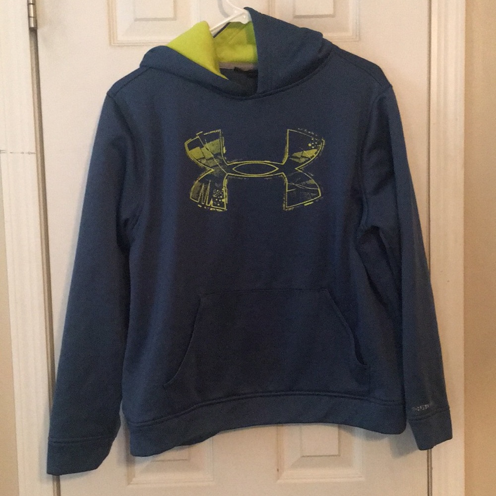 Boys UA hoodie size XL